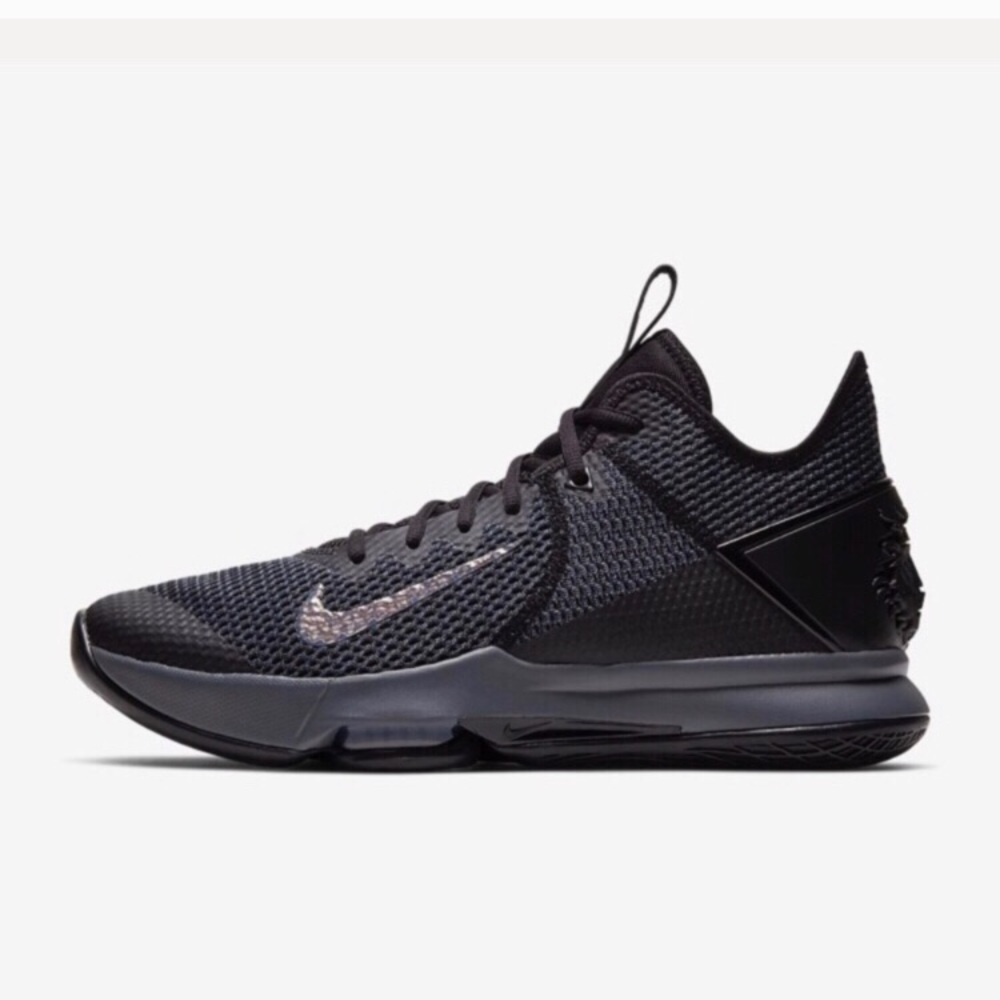 Nike Lebron Witness 4 Basketball Shoes / Sneakers